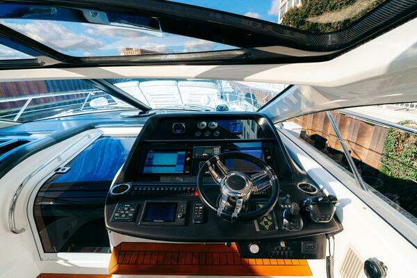 Sunseeker Predator 60 Yacht For Sale