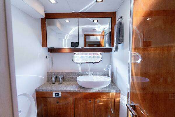 Sunseeker Predator 60 Yacht For Sale