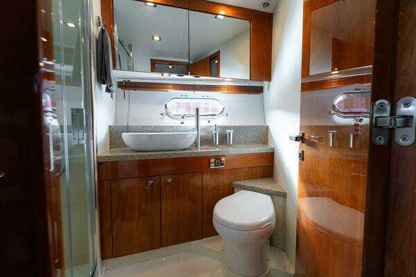 Sunseeker Predator 60 Yacht For Sale