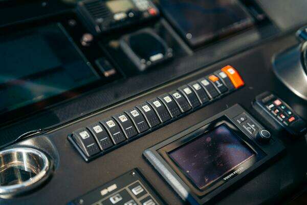 Sunseeker Predator 60 Yacht For Sale