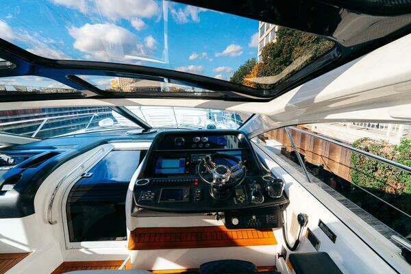 Sunseeker Predator 60 Yacht For Sale