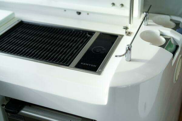 Sunseeker Predator 60 Yacht For Sale