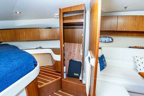 Tiara Yachts 39 Coronet Yacht For Sale