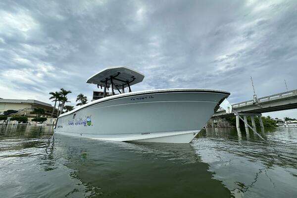27-ft-Blackfin-2021-252CC-Knot Golfing Jupiter  Florida United States  yacht for sale