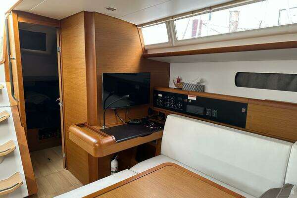 Jeanneau Sun Odyssey 479 Yacht For Sale