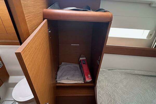 Jeanneau Sun Odyssey 479 Yacht For Sale