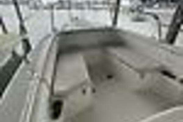 Photo of the 2001 Boston Whaler 26 Outrage