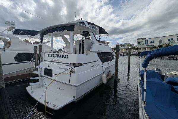 Photo of the 1994 Carver 370 AFT CABIN "Have Love Will Travel"