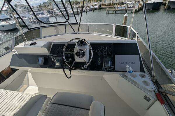 Photo of the 1994 Carver 370 AFT CABIN "Have Love Will Travel"