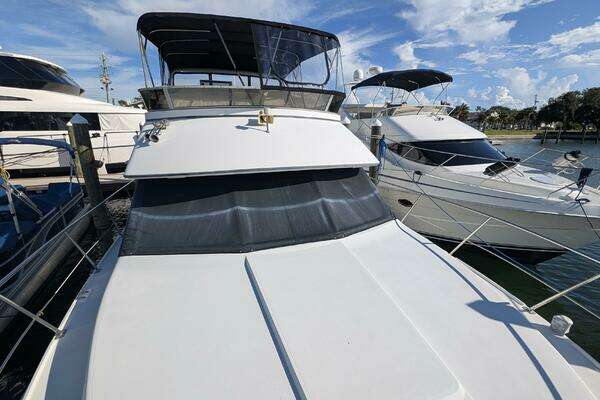 Photo of the 1994 Carver 370 AFT CABIN "Have Love Will Travel"