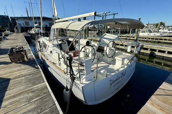 Photo of the 2021 Beneteau 35.1