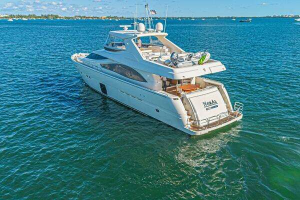 2011 Ferretti Yachts 83