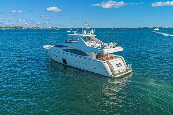 2011 Ferretti Yachts 83