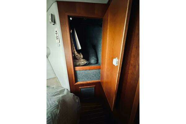 Photo of the 2000 Riviera 40 "Rah Rah"