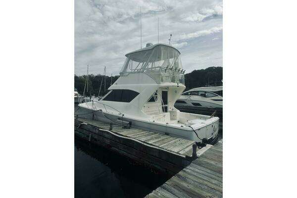 Photo of the 2000 Riviera 40 "Rah Rah"