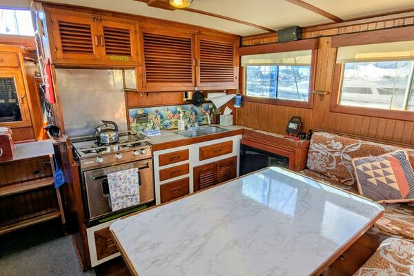 Petite Fleur 30ft Ho Hsing Yacht For Sale