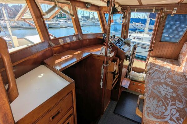Petite Fleur 30ft Ho Hsing Yacht For Sale