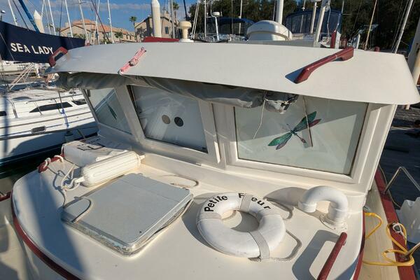 Petite Fleur 30ft Ho Hsing Yacht For Sale