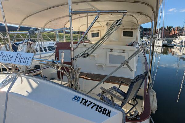 Petite Fleur 30ft Ho Hsing Yacht For Sale