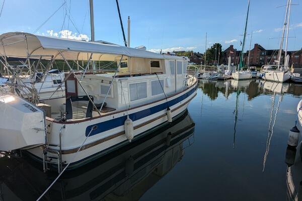 Petite Fleur 30ft Ho Hsing Yacht For Sale