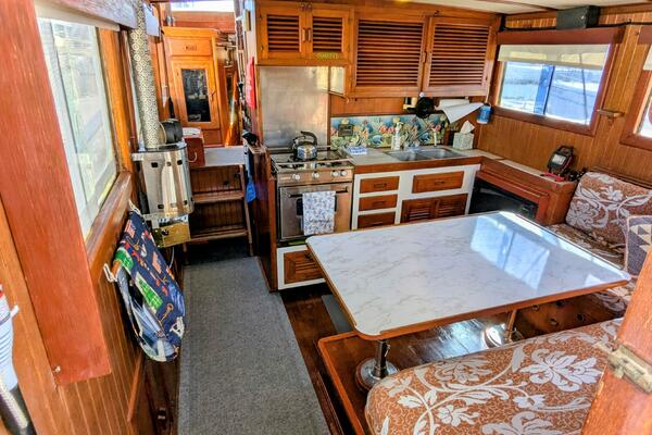 Petite Fleur 30ft Ho Hsing Yacht For Sale