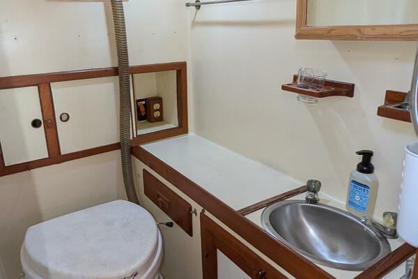 Petite Fleur 30ft Ho Hsing Yacht For Sale