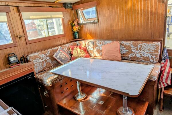 Petite Fleur 30ft Ho Hsing Yacht For Sale