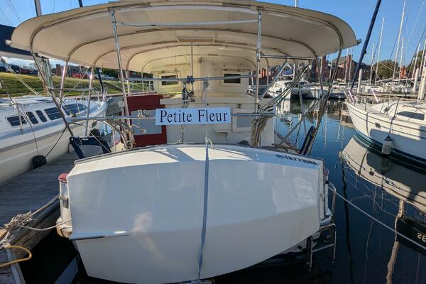 Petite Fleur 30ft Ho Hsing Yacht For Sale