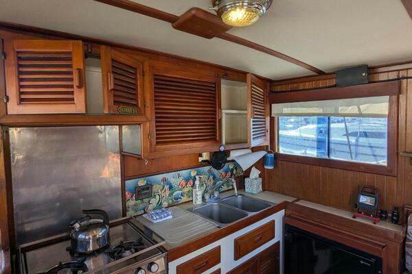 Petite Fleur 30ft Ho Hsing Yacht For Sale