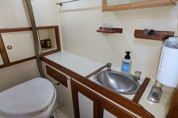 Petite Fleur 30ft Ho Hsing Yacht For Sale