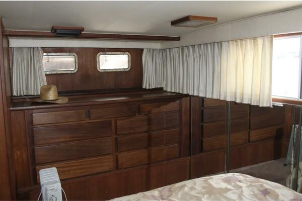 Apple 1 60ft Hatteras Yacht For Sale