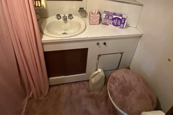 Apple 1 60ft Hatteras Yacht For Sale