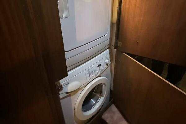 Apple 1 60ft Hatteras Yacht For Sale