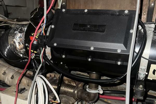 Apple 1 60ft Hatteras Yacht For Sale