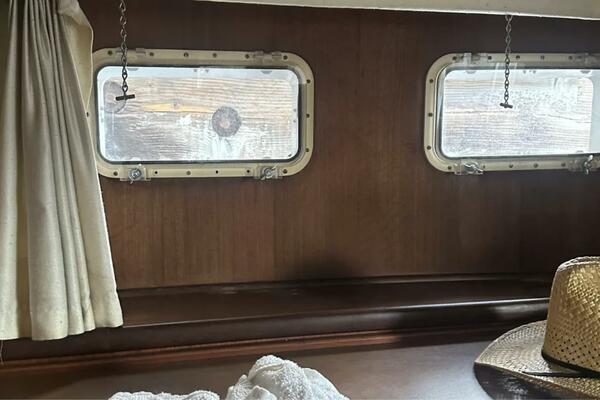 Apple 1 60ft Hatteras Yacht For Sale