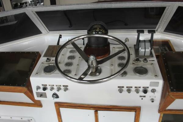 Apple 1 60ft Hatteras Yacht For Sale