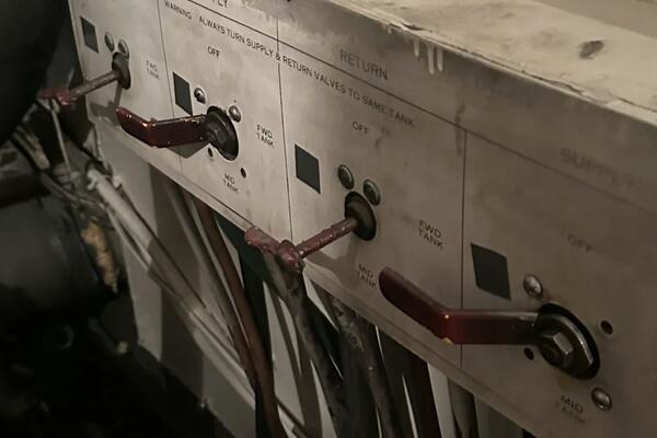 Apple 1 60ft Hatteras Yacht For Sale