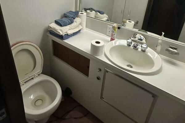 Apple 1 60ft Hatteras Yacht For Sale