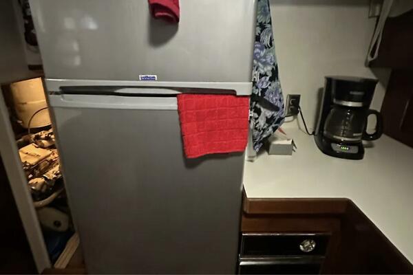 Apple 1 60ft Hatteras Yacht For Sale