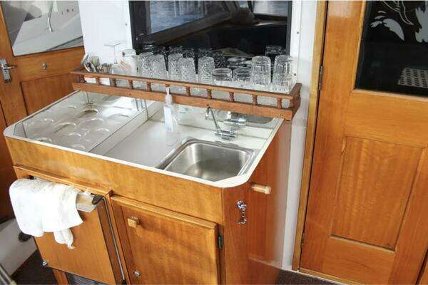 Photo of the 1974 Hatteras 58 Yachtfish "Apple 1"