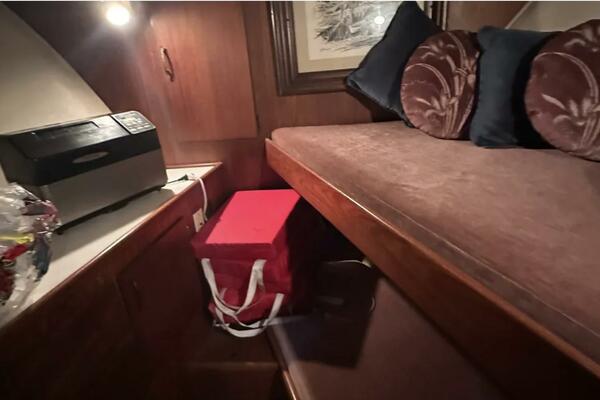 Apple 1 60ft Hatteras Yacht For Sale