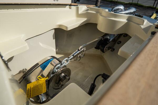 31 Launch GT 31ft Chris Craft Yacht For Sale