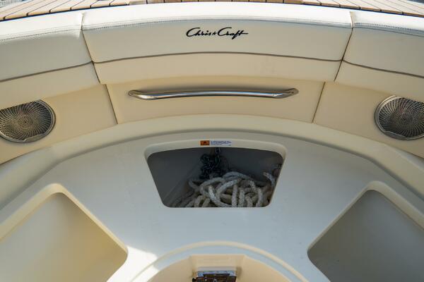 31 Launch GT 31ft Chris Craft Yacht For Sale