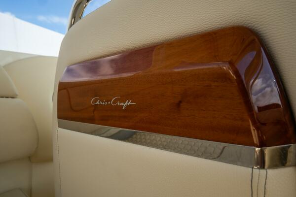 31 Launch GT 31ft Chris Craft Yacht For Sale