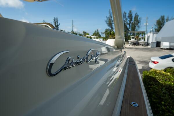 31 Launch GT 31ft Chris Craft Yacht For Sale