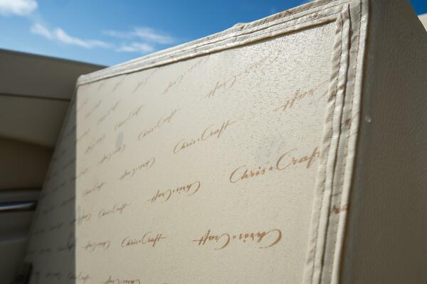 31 Launch GT 31ft Chris Craft Yacht For Sale