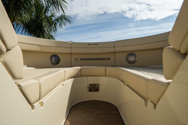 31 Launch GT 31ft Chris Craft Yacht For Sale