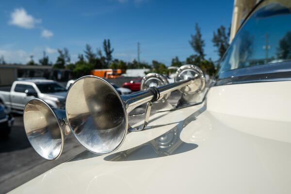 31 Launch GT 31ft Chris Craft Yacht For Sale