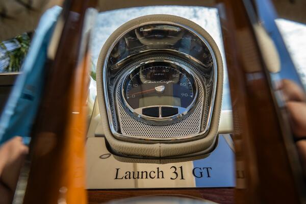 31 Launch GT 31ft Chris Craft Yacht For Sale