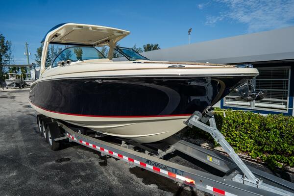 31 Launch GT 31ft Chris Craft Yacht For Sale